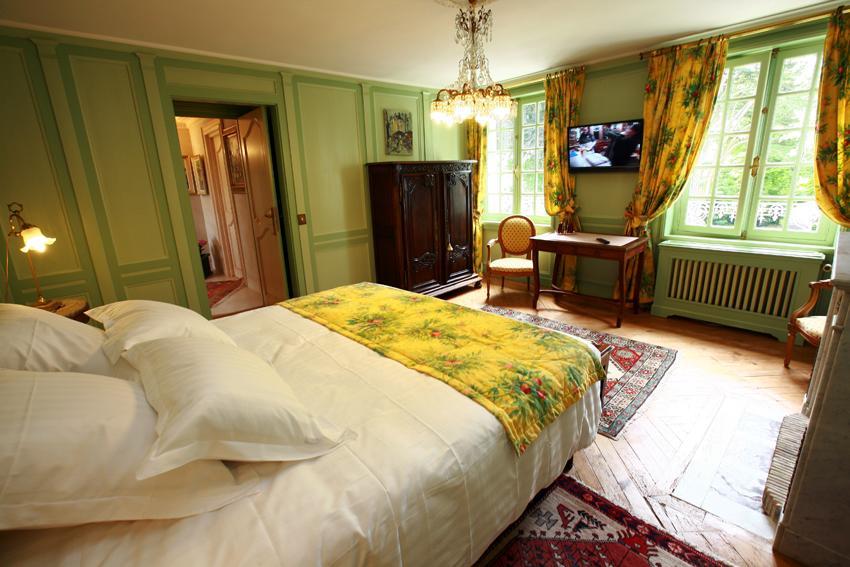 Bed and Breakfast Le Domaine Du Lieu Athan ,Reserve Aux Adultes Saint-Gatien-des-Bois Екстер'єр фото